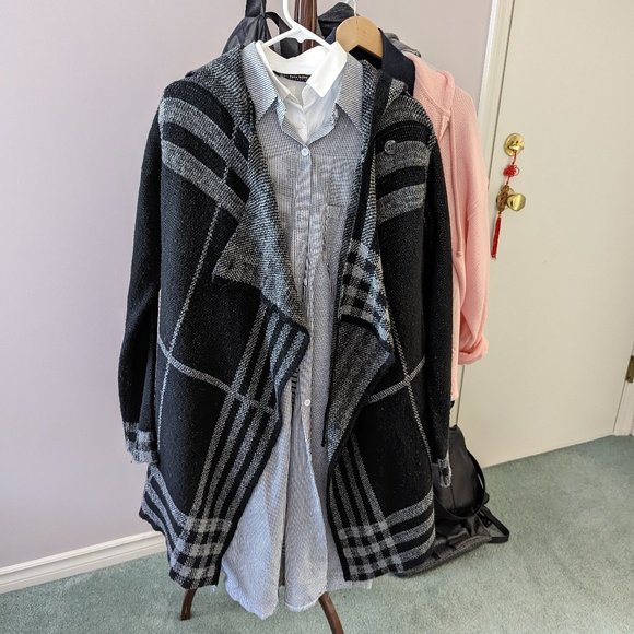 Coat - Picture 1 of 2